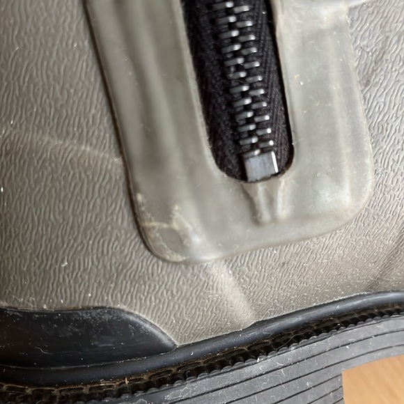 rag & bone moto rain boot in grey - Picture 8 of 10